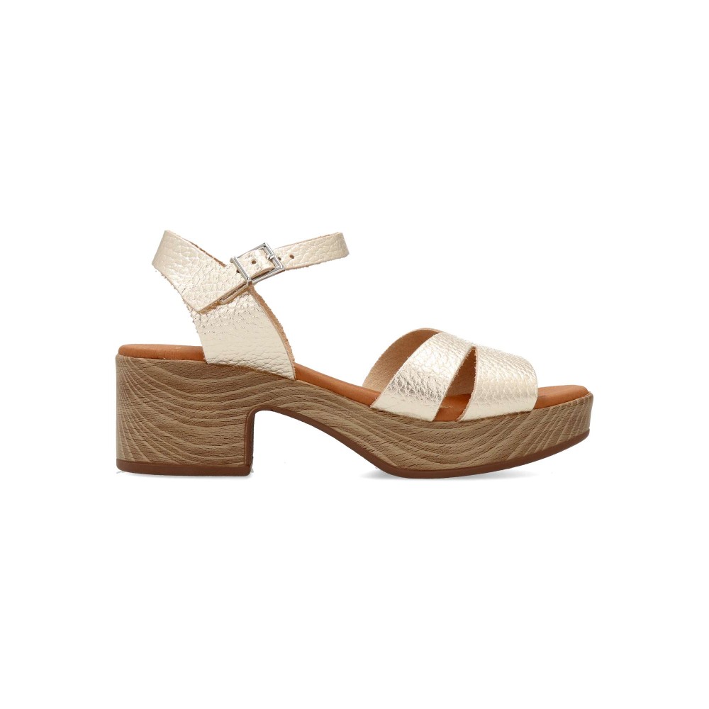 VANESSA Sandalia confort piel metalizada