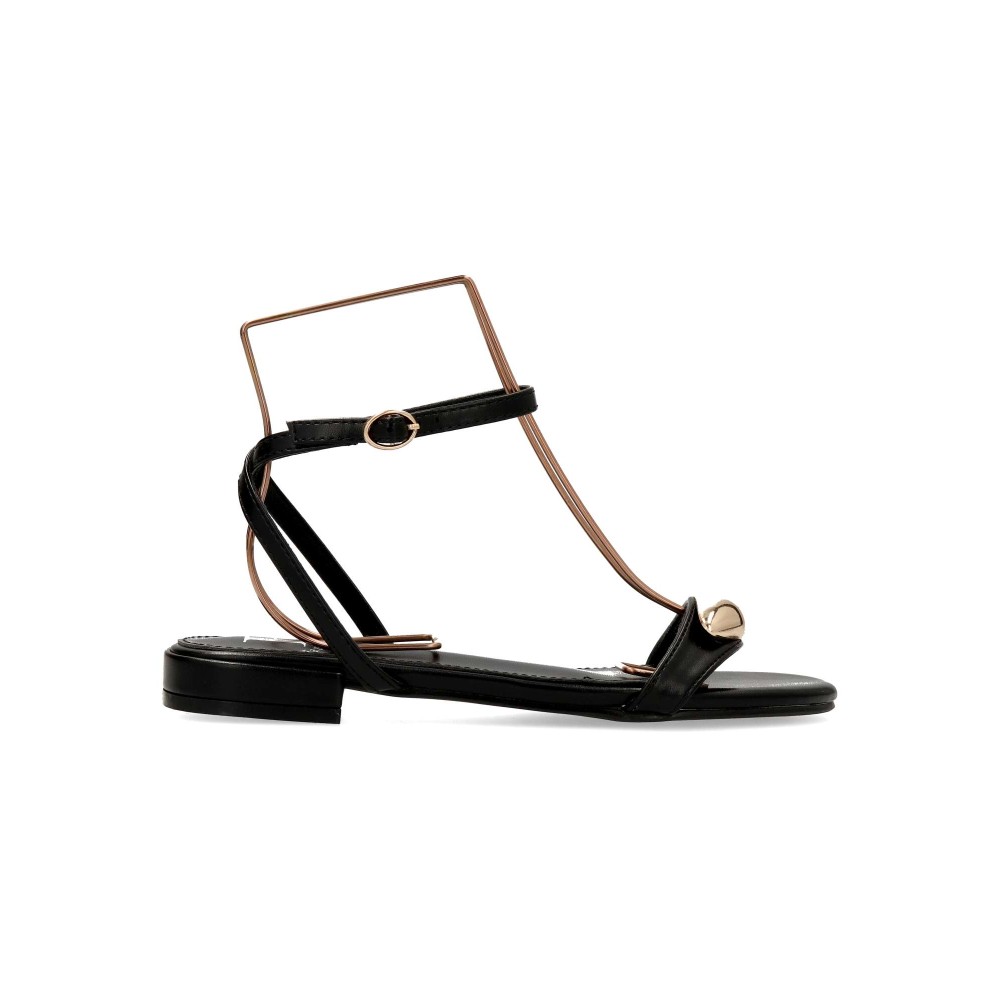 VVNN Sandalia plana adorno metalizado