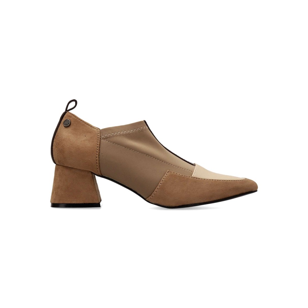 BUONAROTTI Mocasín abotinado punta fina mujer