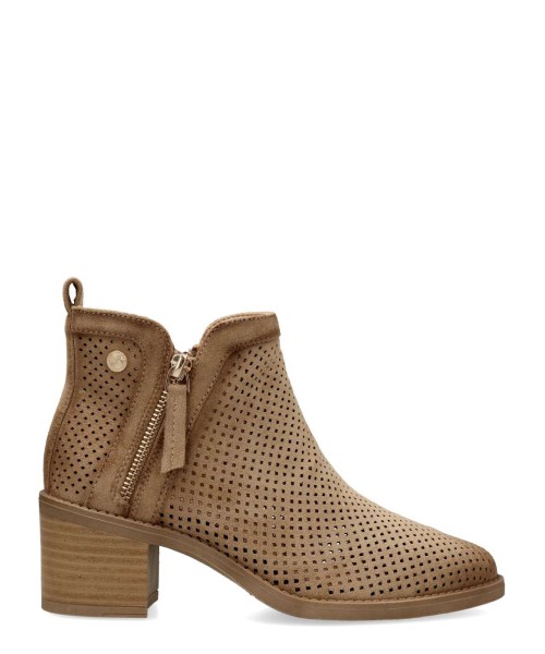 XTI Botín vegano estilo campero troquelado