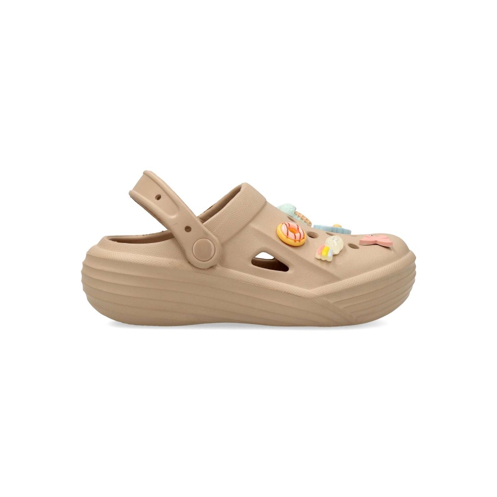 XTI Sandalia zueco confort niña