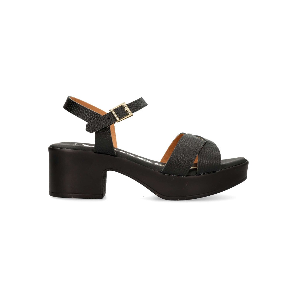 VANESSA Sandalia piel confort tiras cruzadas