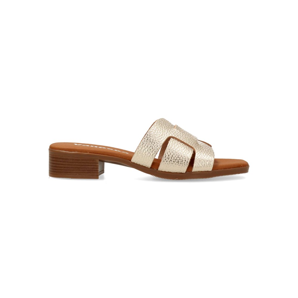 VANESSA Sandalia mule piel metalizada confort