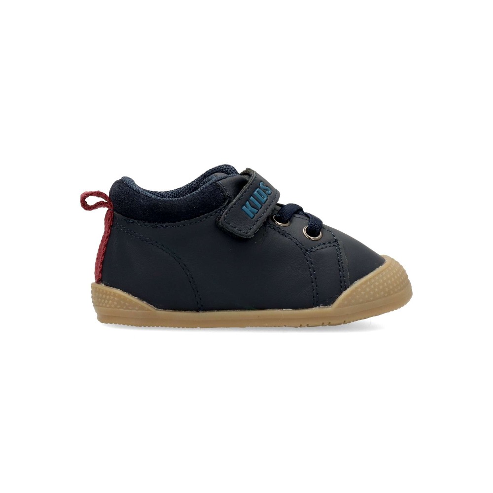 PEKES Zapatilla casual respetuosa confort